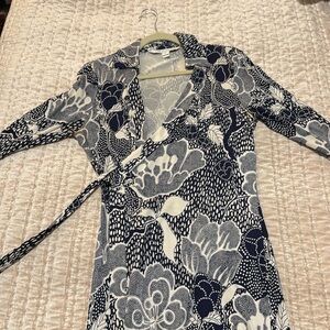 DVF size 8 jersey wrap dress